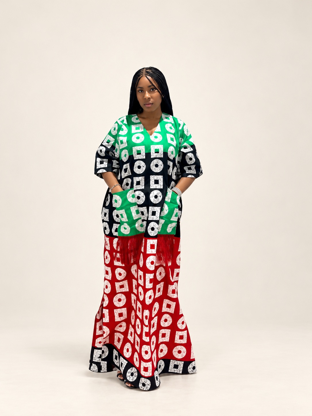 Asami V-neck bubu with bold African print and fringe pockets